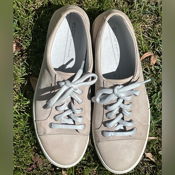 ECCO SNEAKERS SIZE 10 - Picture 4 of 6